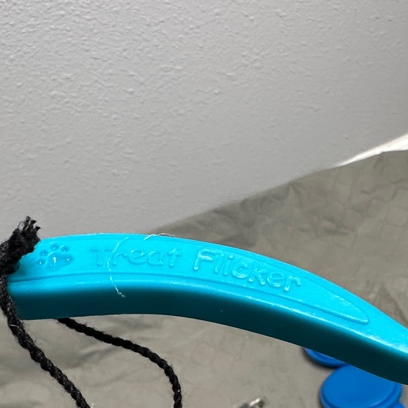 Dog Essentials Bundle Set Nail Clippers Tick Remover Treat Flicker Can Covers x3 - Picture 7 of 11